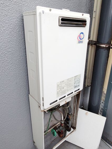 福岡県福岡市城南区でのPH-2015AWへの交換工事前の状態（早良店）
