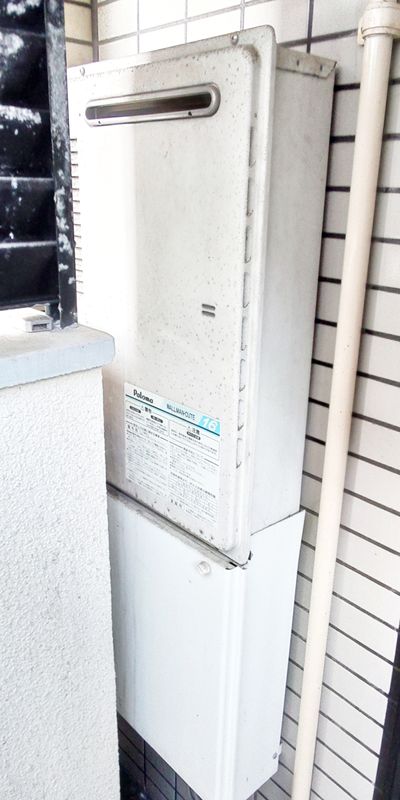 福岡県福岡市城南区でのPH-2015AWへの交換工事前の状態（早良店）