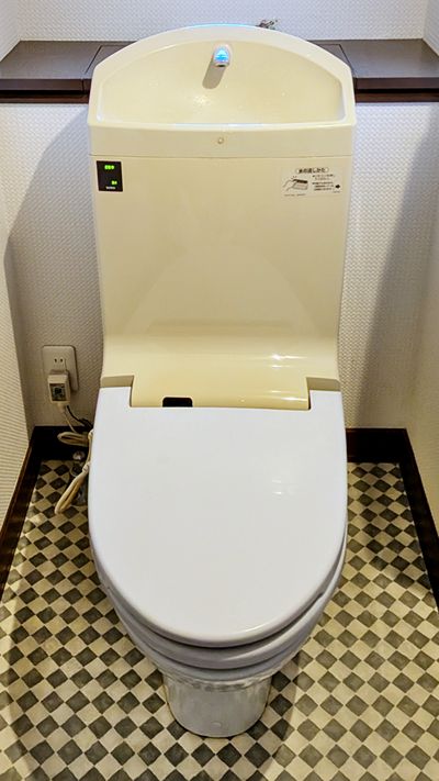 愛知県みよし市でのCES9151への交換工事前の状態（みよし店）