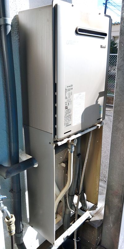 愛知県名古屋市守山区でのRUF-E240EAWへの交換工事前の状態（春日井店）